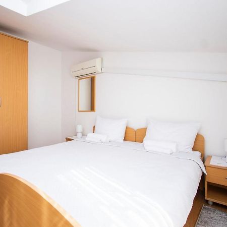 Family Holiday Apartments Lucia Vodice Ngoại thất bức ảnh