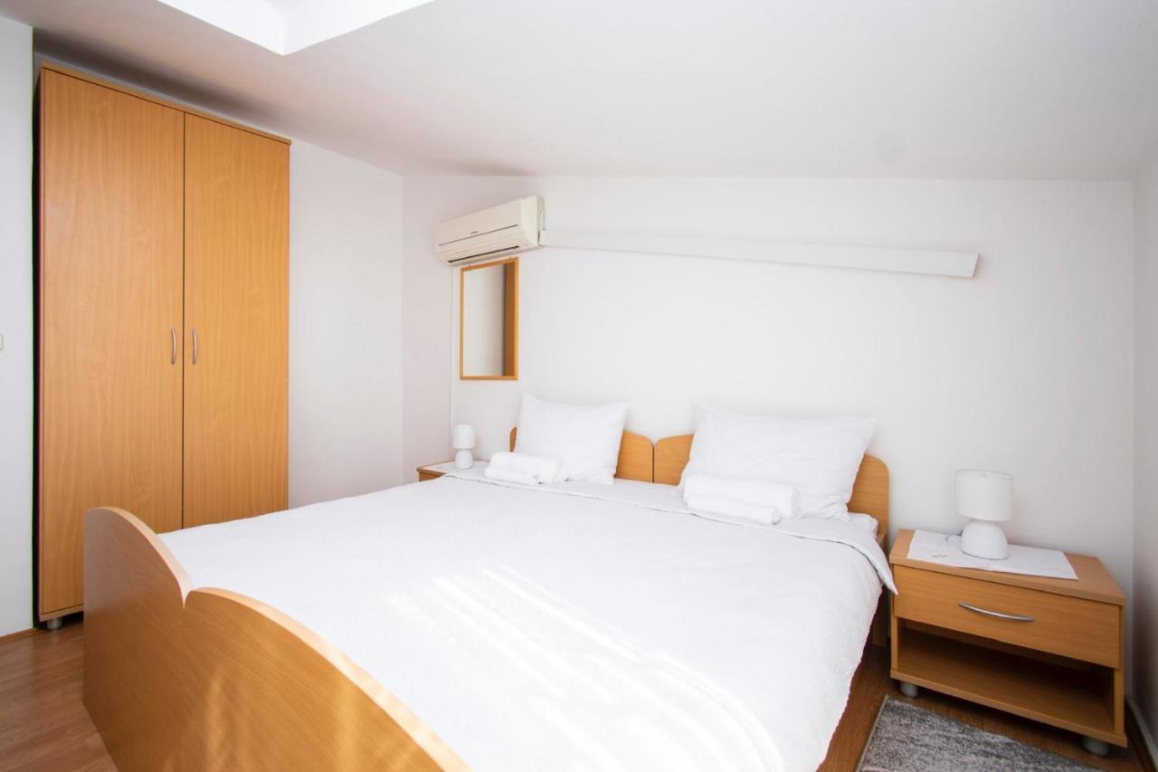 Family Holiday Apartments Lucia Vodice Ngoại thất bức ảnh
