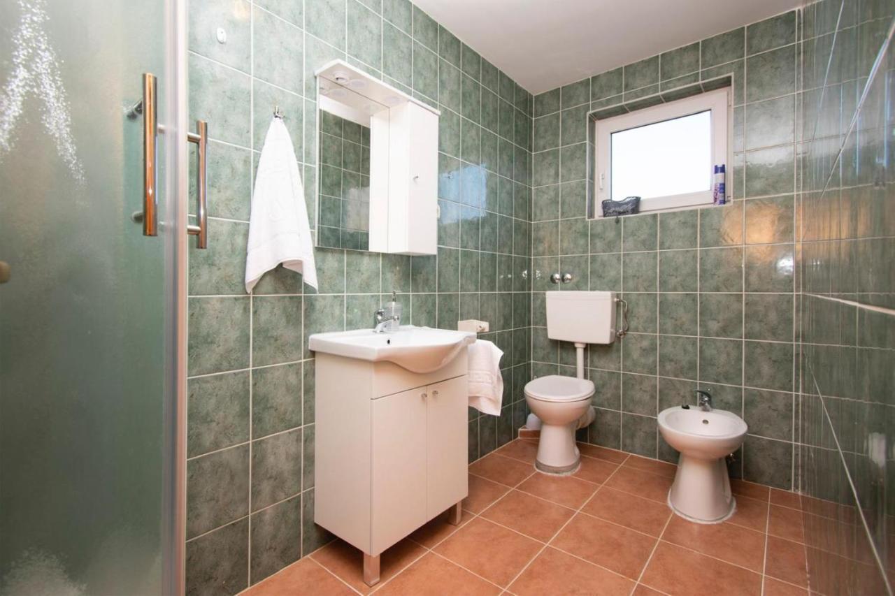 Family Holiday Apartments Lucia Vodice Ngoại thất bức ảnh