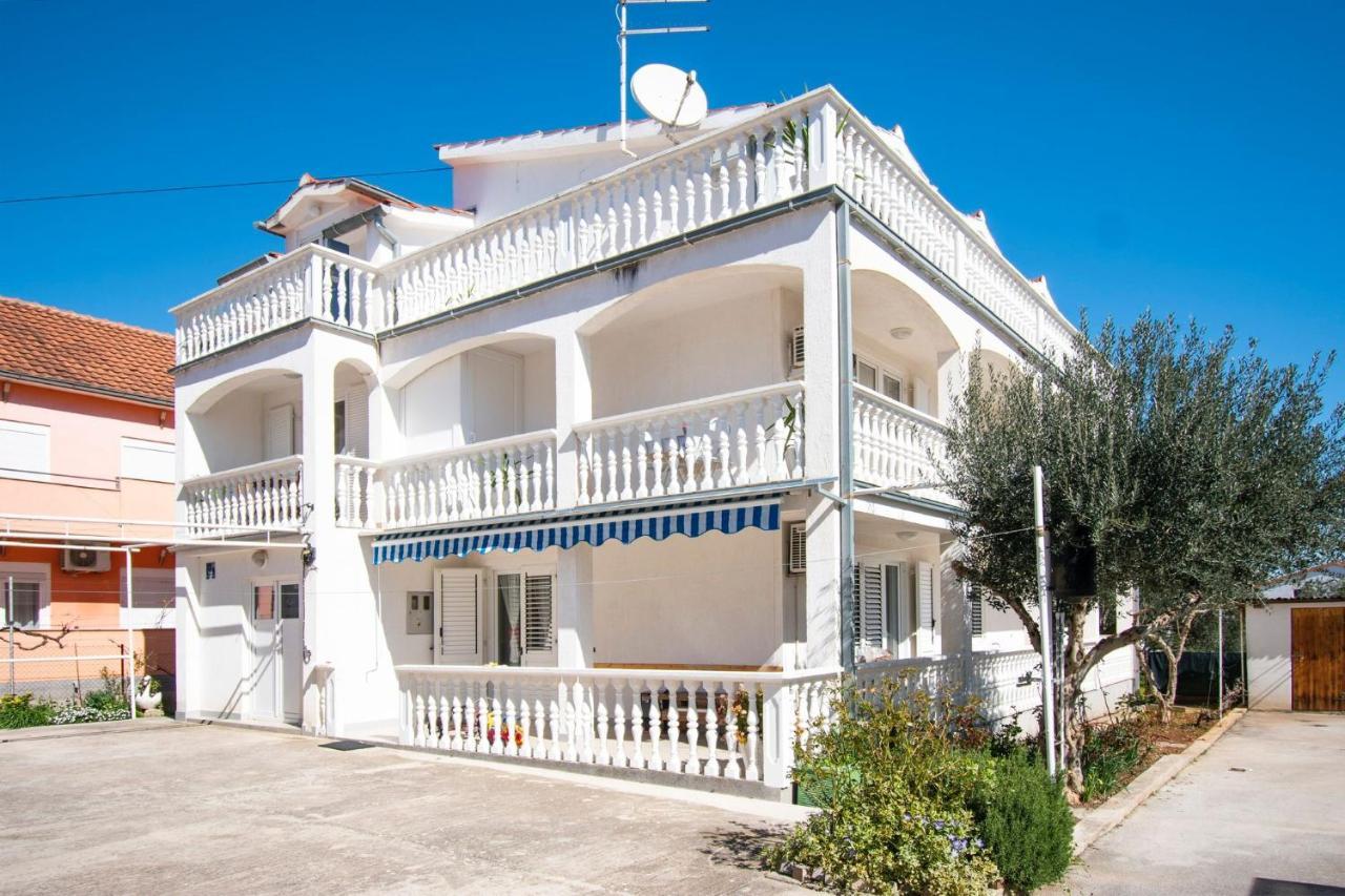 Family Holiday Apartments Lucia Vodice Ngoại thất bức ảnh