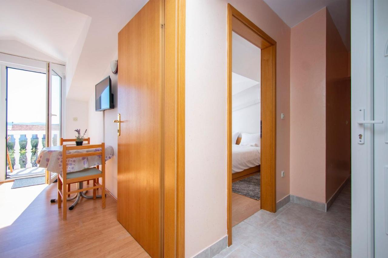 Family Holiday Apartments Lucia Vodice Ngoại thất bức ảnh