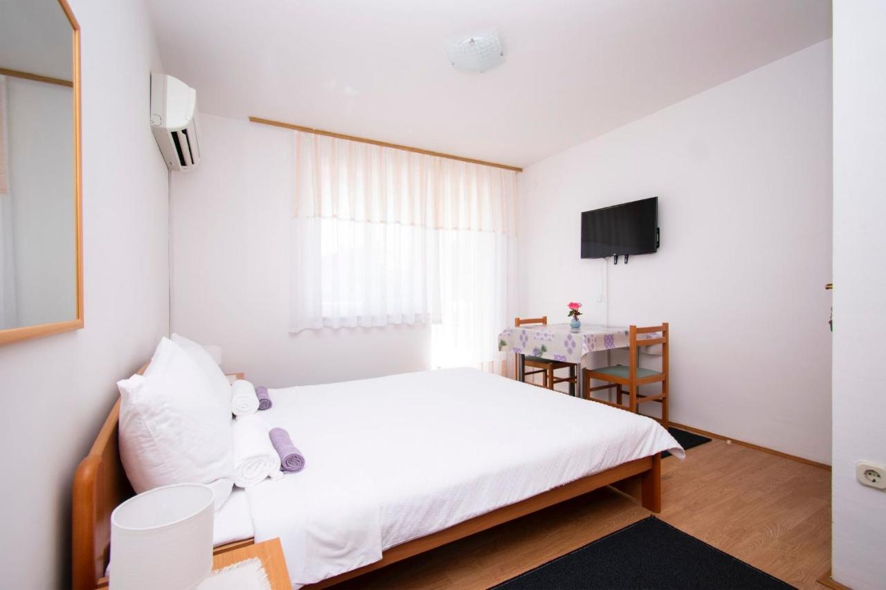 Family Holiday Apartments Lucia Vodice Ngoại thất bức ảnh