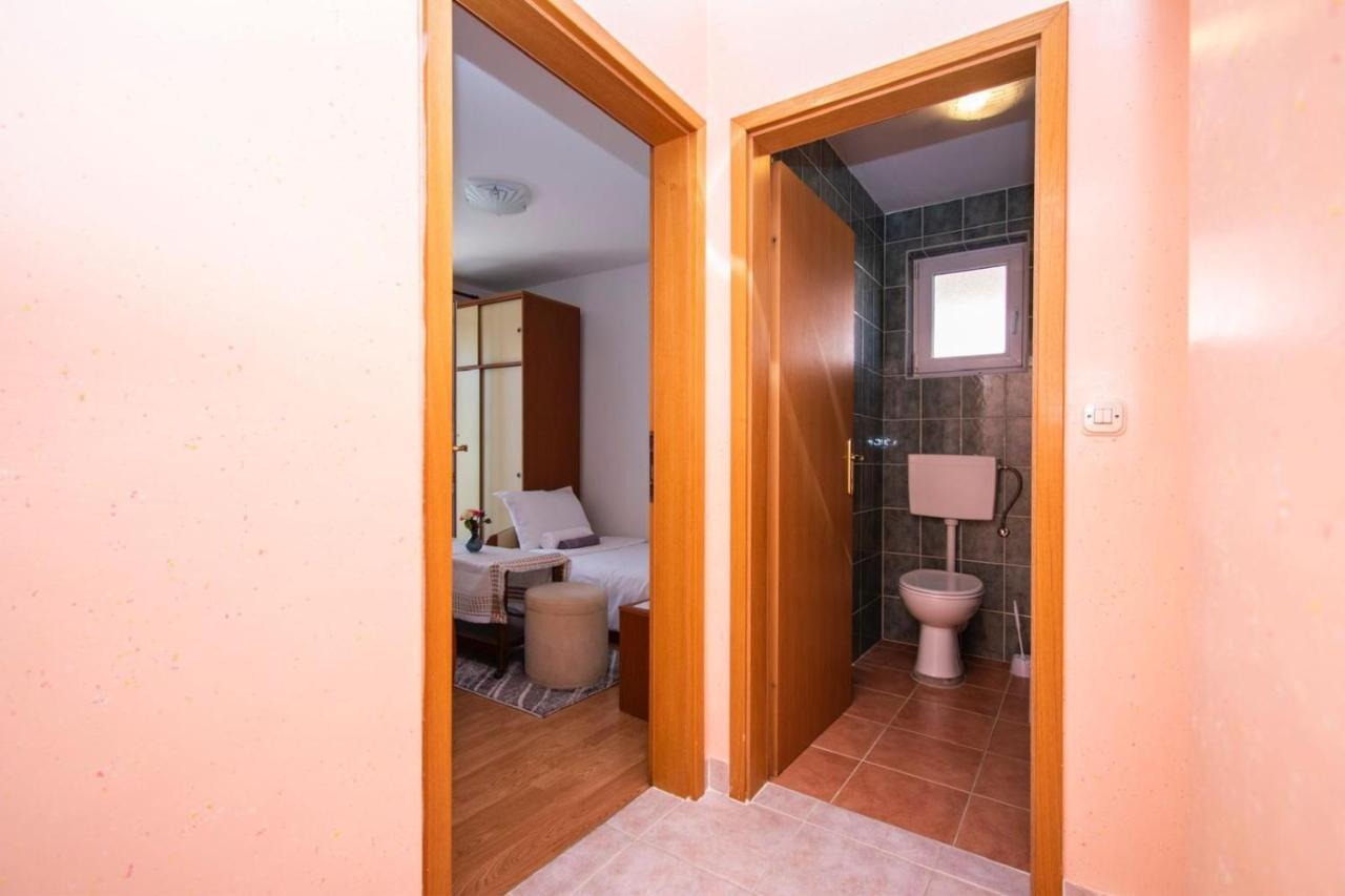 Family Holiday Apartments Lucia Vodice Ngoại thất bức ảnh