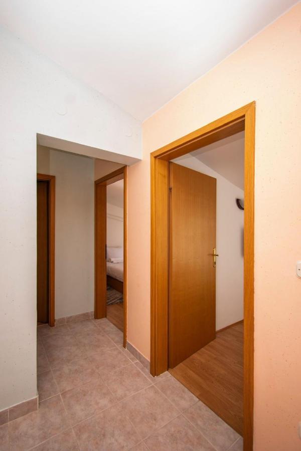 Family Holiday Apartments Lucia Vodice Ngoại thất bức ảnh