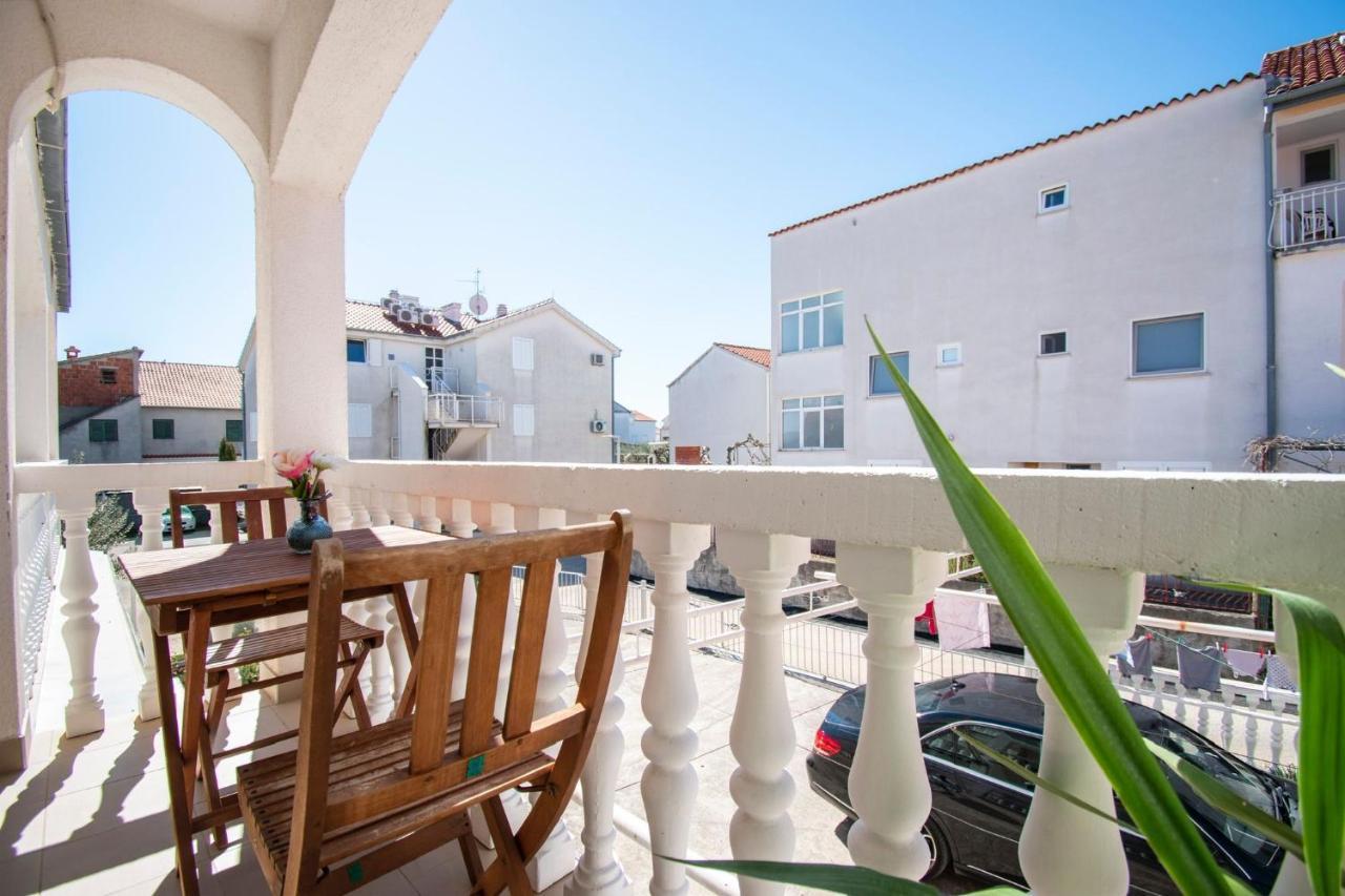 Family Holiday Apartments Lucia Vodice Ngoại thất bức ảnh