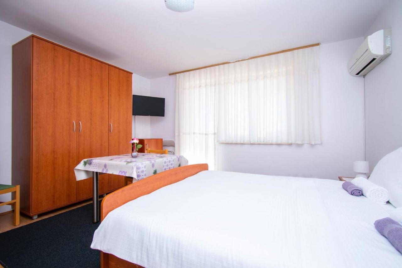 Family Holiday Apartments Lucia Vodice Ngoại thất bức ảnh