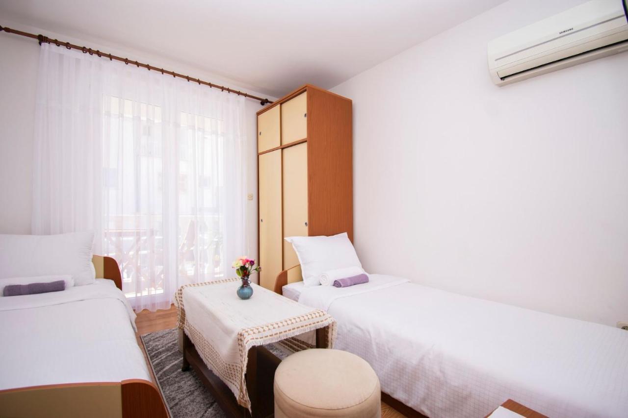 Family Holiday Apartments Lucia Vodice Ngoại thất bức ảnh