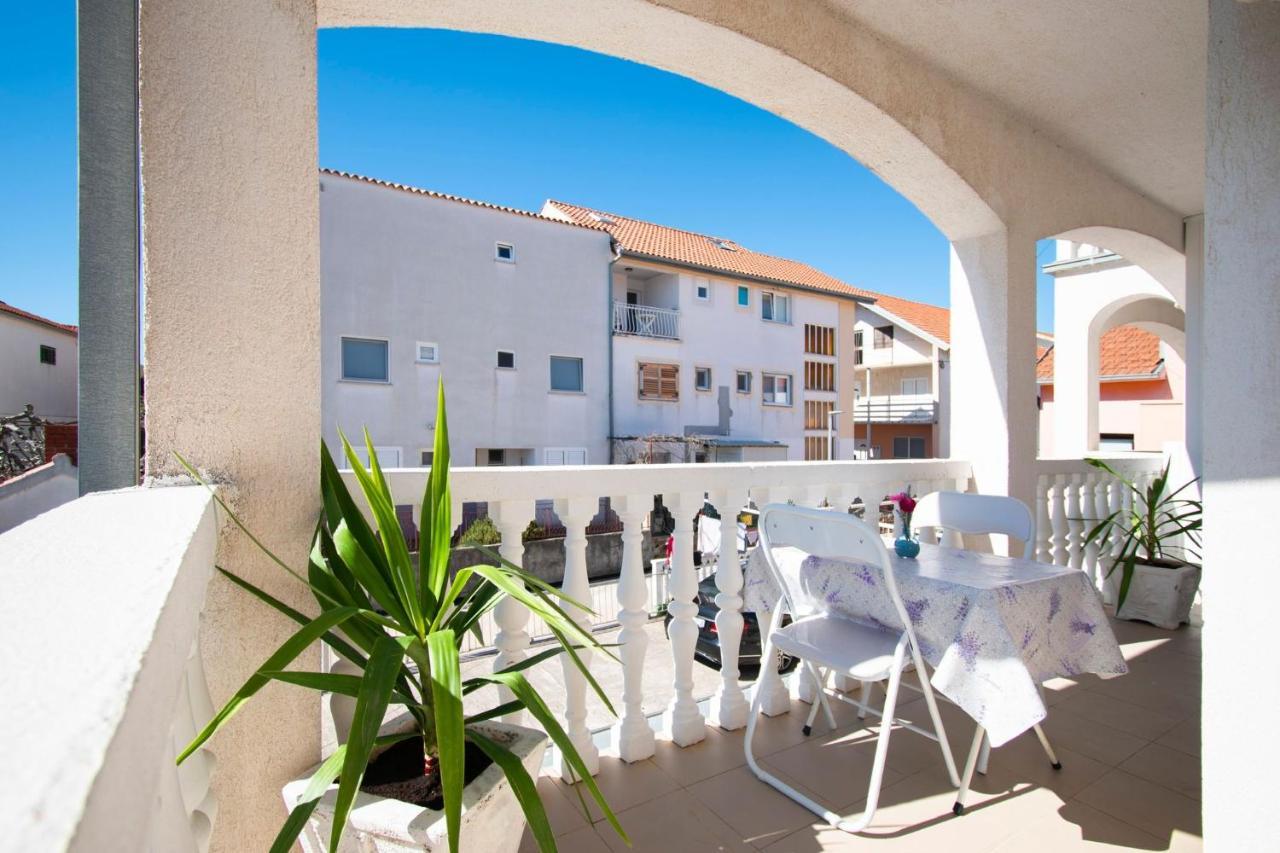 Family Holiday Apartments Lucia Vodice Ngoại thất bức ảnh
