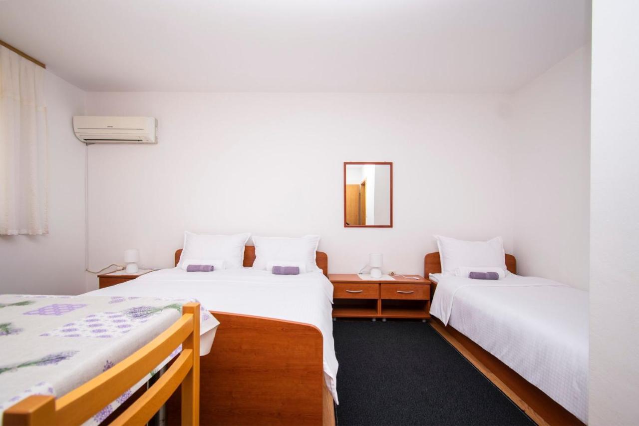 Family Holiday Apartments Lucia Vodice Ngoại thất bức ảnh