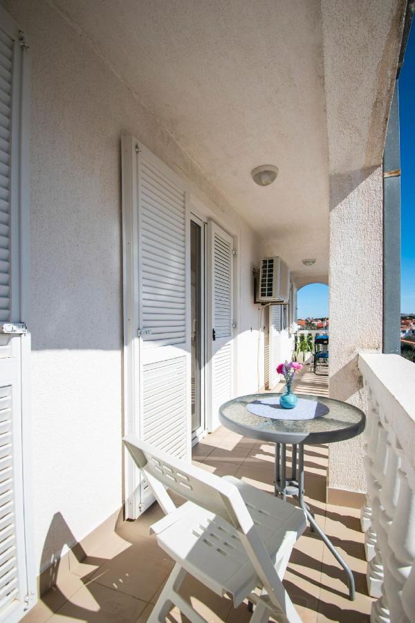 Family Holiday Apartments Lucia Vodice Ngoại thất bức ảnh