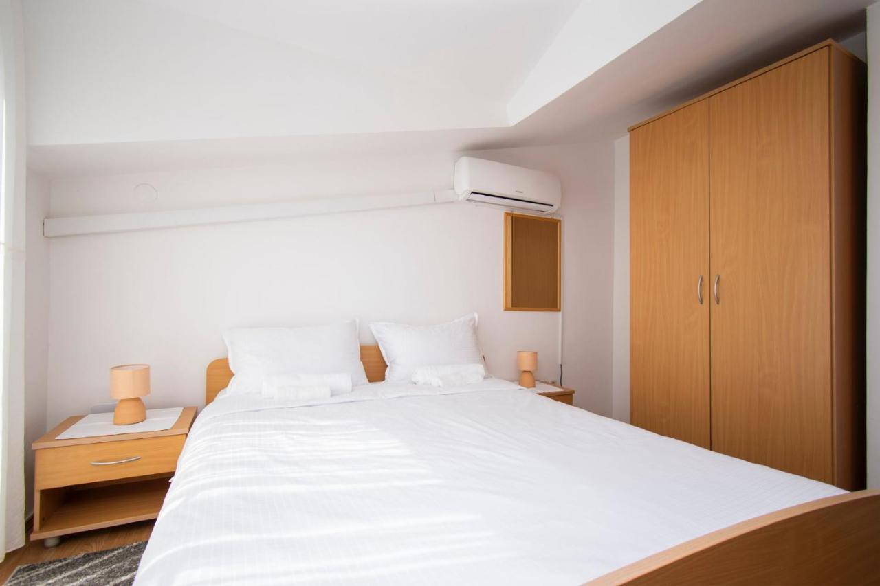 Family Holiday Apartments Lucia Vodice Ngoại thất bức ảnh