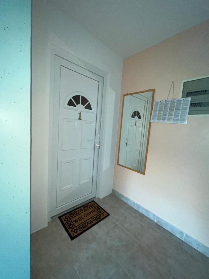Family Holiday Apartments Lucia Vodice Ngoại thất bức ảnh